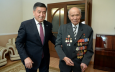 Президент Киргизии принял участие в шествии «Бессмертного полка»