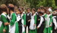 Учениц ашхабадских школ принуждают выкупать некачественную ткань на форму