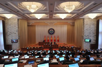 Бишкек задумался над судьбой Кумтора. Киргизия может национализировать золотоносное месторождение