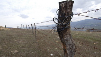 Южные рубежи Кыргызстана усиливаются специальными заграждениями и рвами