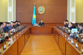 Что не удалось правительству Казахстана в 2013 году?