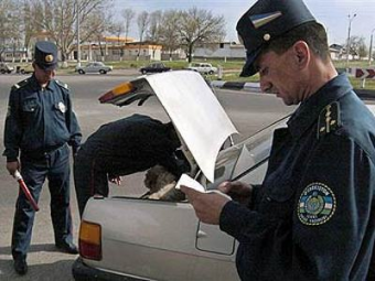 В интернете появились фотографии новой формы узбекских милиционеров-байкеров