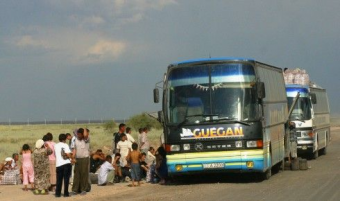 Практически 11 лет казахстанско-узбекскую границу не пересекают пассажирские автобусы. Возможно, в ближайшее время эта ситуация изменится...