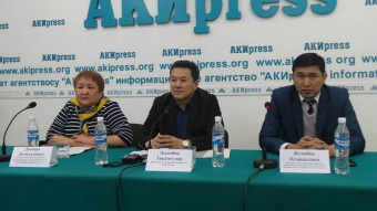 Казахстан взял в экономическую блокаду предпринимателей Кыргызстана, - глава профсоюза ТРК «Дордой» Д.Долоталиева