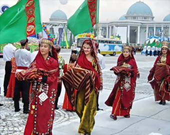Туркменистан. «… Каждый день праздник, каждый день той»