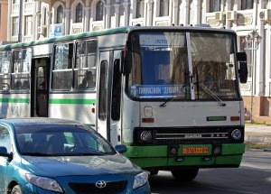 На юге Таджикистана на 100% повысились тарифы на проезд в транспорте из-за повышения цен на бензин