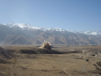 Нарын взорвали в двух местах. На крупнейшей в Кыргызстане реке началось строительство основных сооружений Верхне-Нарынского каскада ГЭС