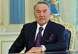 «Пуэн»: Назарбаев Первый, царь степей