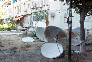 Туркменистан: Власти ускорили очистку Ашхабада от частных спутниковых антенн