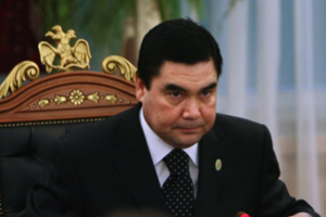 Президент Туркменистана уволил 12 хякимов и замов в Балканском велаяте и объявил 13 строгих выговоров