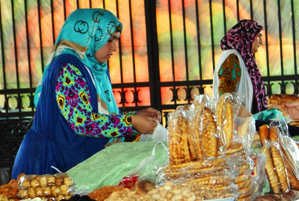 Гардеробные инициативы: как одеваться таджикским женщинам?