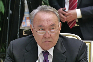 Назарбаев: В странах, где были цветные революции, царит бандитизм