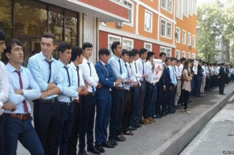 В Таджикистане проходят массовые протесты студентов против оппозиции
