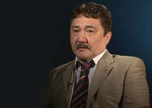 Бакыт Бакетаев: В Кыргызстане нет необходимости переходить на латиницу