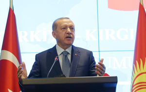 Эрдоган призвал Кыргызстан покончить с монополией доллара