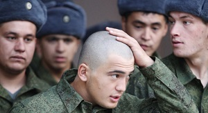 «Забирают всех подряд». Туркменские военкоматы объявили «охоту» на призывников. Скоро война?