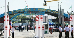 Казахстан упростит пропуск транзитных грузовиков из Кыргызстана