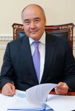 Умирзак Естаевич Шукеев