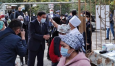 Кыргызстан накрывает новая волна коронавируса, а власти заняты выборами