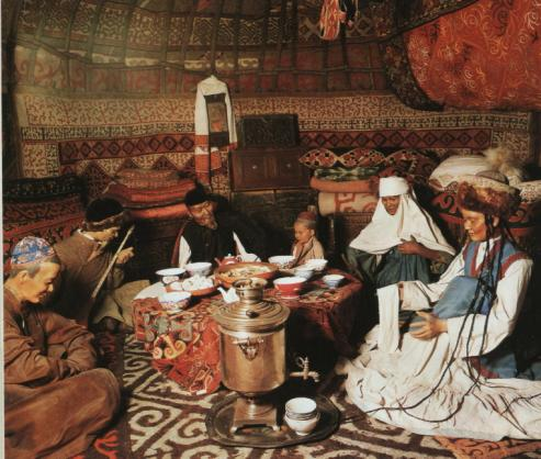 Ол сидит жатқанда.