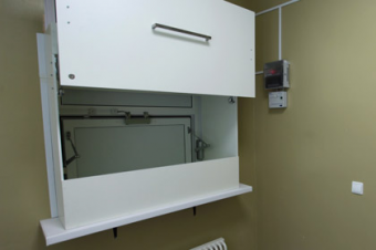 В Киргизии потребовали установить на улицах бэби-боксы