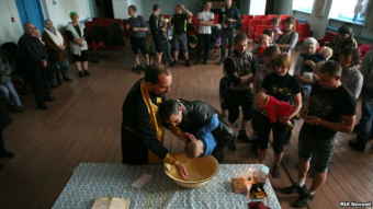 Рейды по религиозным собраниям чаще завершаются штрафами