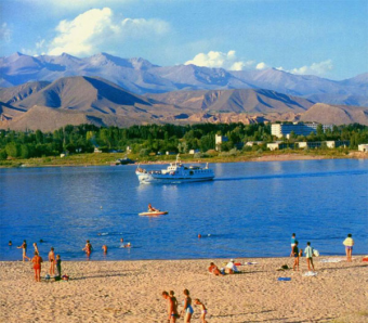 Российские депутаты обещают рекламировать отдых на Иссык-Куле