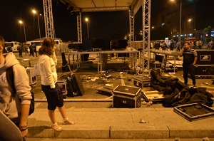 На концерте в Алматы произошли массовые беспорядки