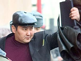 Мотуев утверждает, что его националистические идеи поддерживают такие известные политики, как Ишенбай Абдуразаков и Эмильбек Каптагаев