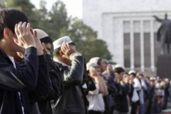 Власти Киргизии намерены штрафовать граждан за обращение в другую веру