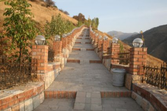 Брат узбекских принцесс Абдуллаев – скромный благотворитель?