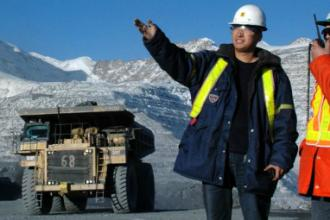 Сотрудники Кумтора просят власти Киргизии не допустить остановки работы золоторудного предприятия