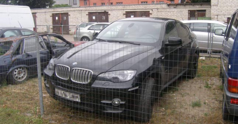 На узбекско-таджикской границе задержан автомобиль BMW X6, угнанный в Германии