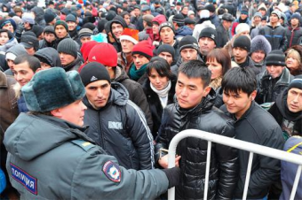 Закроют ли Москву и Питер для гастарбайтеров? С этого года иностранцев в России ждут более суровые законы