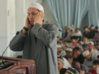 Пряник и кнут для таджикских имамов