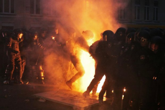 В Ташкенте задержали фотографа, поддержавшего Евромайдан