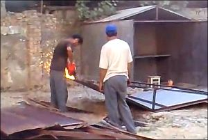 Снос гаражей в Ташкенте отменен: Попробуйте обратиться в суд