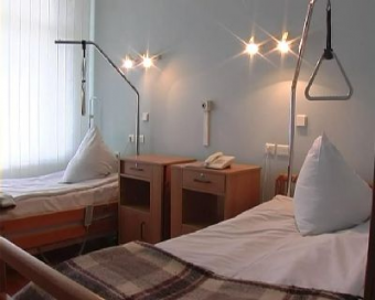 В Кыргызстане умерла пациентка Нацгоспиталя, из-за которой случился конфликт депутата с врачом