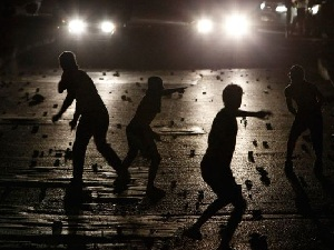 «Рынок простаивает, напряжение растет» - обзор СМИ Кыргызстана за неделю