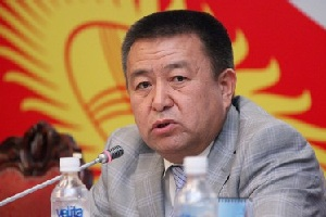 Чыныбай Турсунбеков: «Ата Мекен» в вопросе «Кумтора» противоречит сам себе