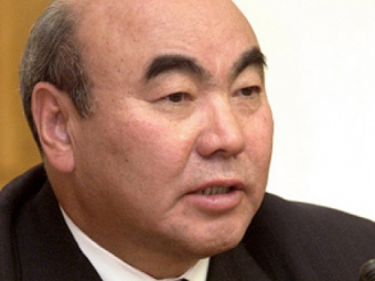 Аскар Акаев не подтвердил и не опроверг информацию о своем приезде в Бишкек