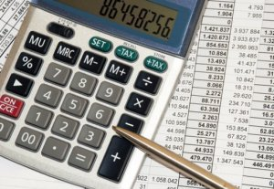 Минэнерго Кыргызстана могло закрыть дефицит за счет других мероприятий, без поднятия тарифов на электроэнергию, - депутат