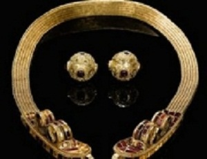 Кто же виноват в вывозе из страны ожерелья эпохи гуннов?