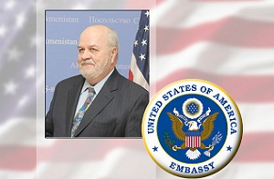 Андрей Грозин: Ричард Майлз будет готовить НПО-сектор Киргизии к парламентским выборам