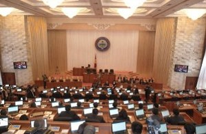 Кыргызстан. Худо–бедно парламентаризм 