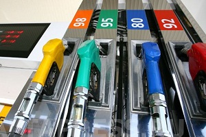 Кыргызские миллионеры­-нефтетрейдеры отчислили в бюджет за 2015 год 6,5 млрд сомов (фамилии)