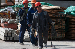 ФМС РФ: Число таджиков, приезжающих в Россию, снова растет