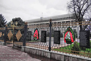 Апрельские маневры и феномен временных правительств в Кыргызстане