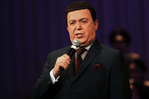 Иосиф Кобзон оказался почетным гражданином города Бишкека