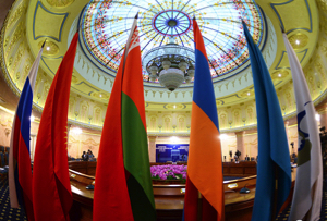 Досым Сатпаев: Проглотит ли китайский удав евразийского кролика